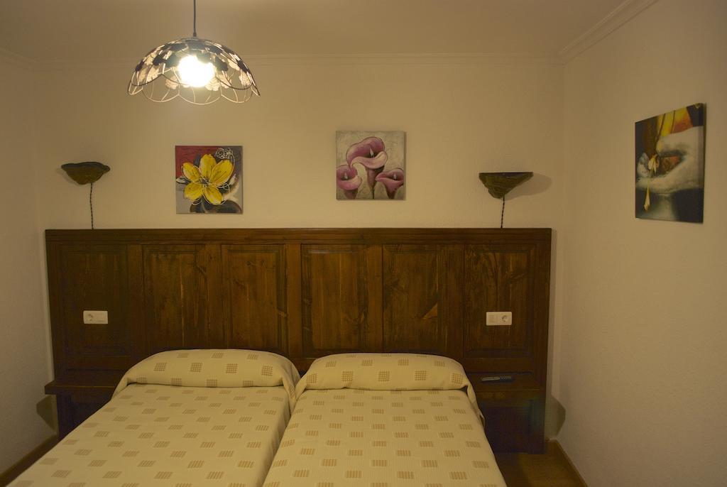 מלון Trescares Hostal Monte Rio חדר תמונה